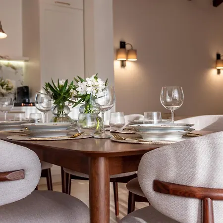 Modern Istrian Lere With Pool, Bbq Lounge & Activities In Sisan Villa
