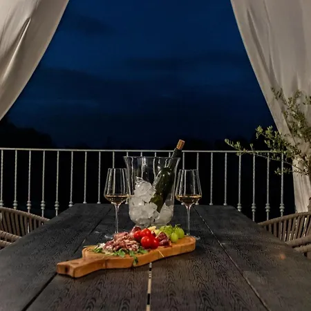Modern Istrian Lere With Pool, Bbq Lounge & Activities In Sisan Villa Liznjan